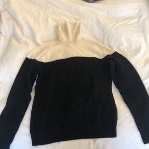 100% Cashmere Sweater, never worn!